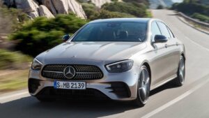 Mercedes-Benz-E-Class-2023-exit-warning