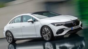 Mercedes-Benz-EQE-2022-tow-eye