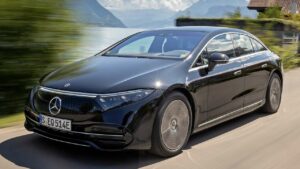 Mercedes-Benz-EQS-2021-panoramic-sunroof