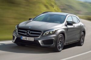 Mercedes-Benz-GLA-2015