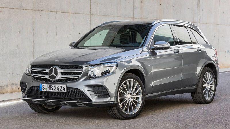 Mercedes-Benz-GLC-2017-child-seat-airbag