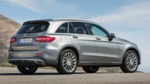 Mercedes-Benz-GLC-2017-coolant-pump-fire