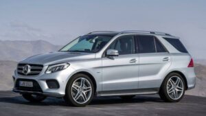 Mercedes-Benz-GLE-2018-recall-rear-spoiler