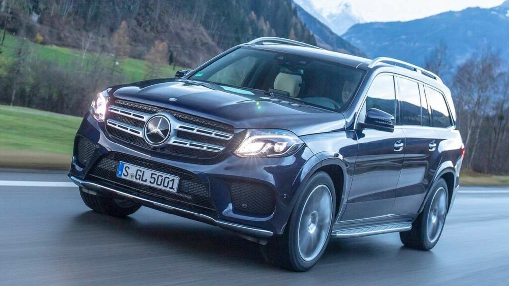 Mercedes-Benz-GLS-2017-locking-seats