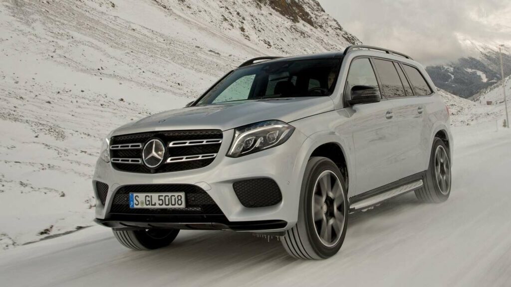 Mercedes-Benz-GLS-2017-steering