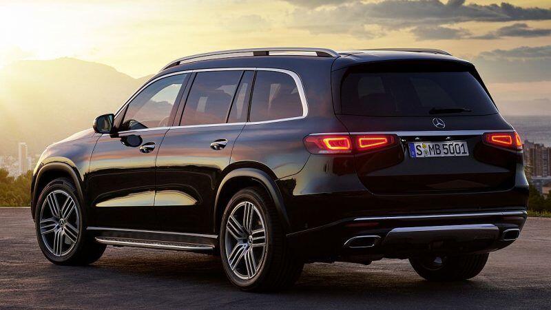 Mercedes-Benz-GLS-2019-recall-window-garnish