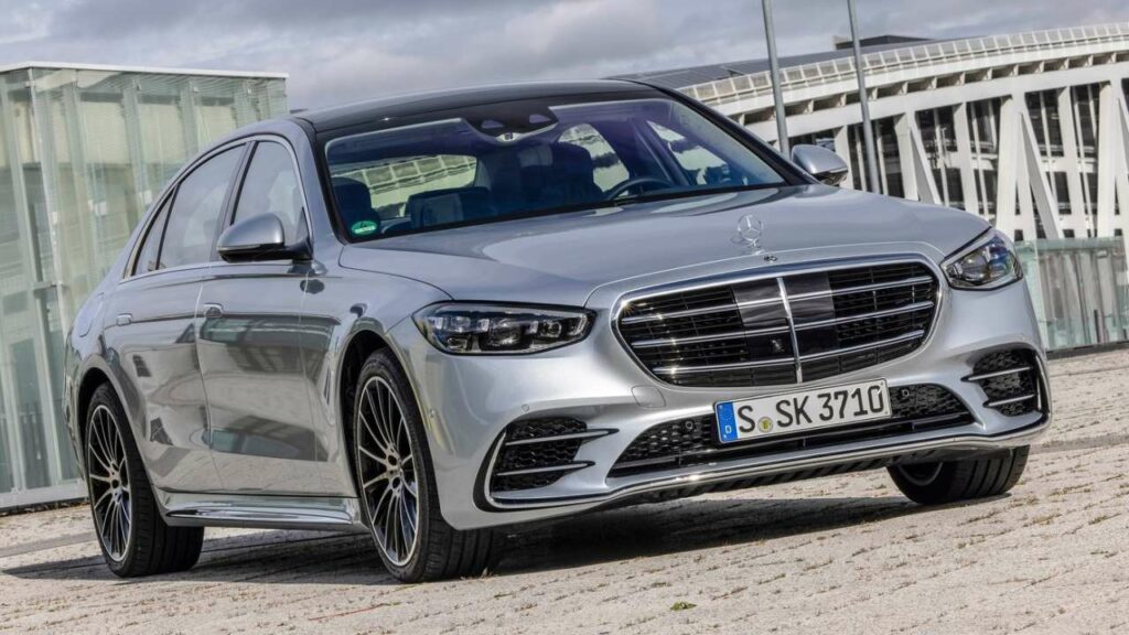 Mercedes-Benz-S-Class-2021-passenger-airbag