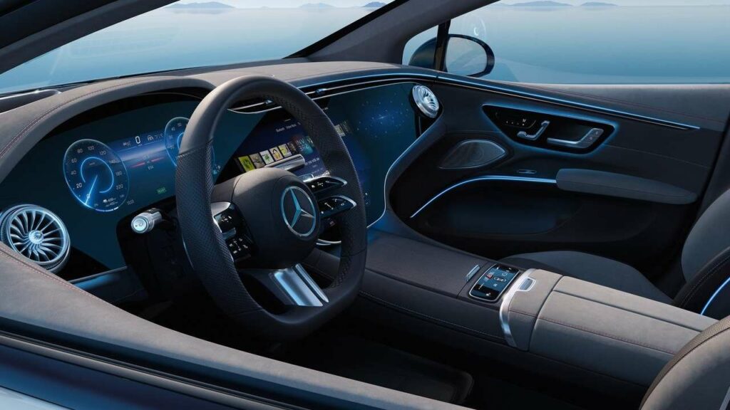 Mercedes-Benz-engine-failure-fire-kba