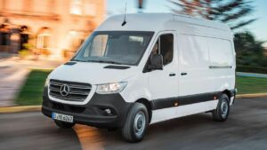 Mercedes-Sprinter-2020-parking-brake
