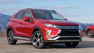 Mitsubishi-Eclipse-Cross-2018-wheel-arch-moulding