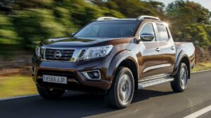 Nissan-Navara-child-lock