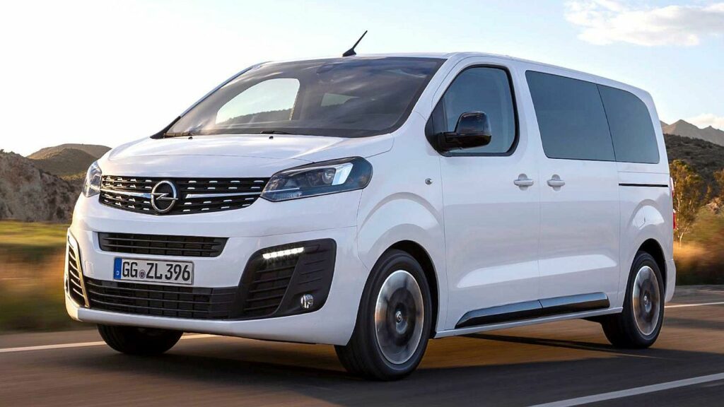Opel-Vivaro-2020-adblue