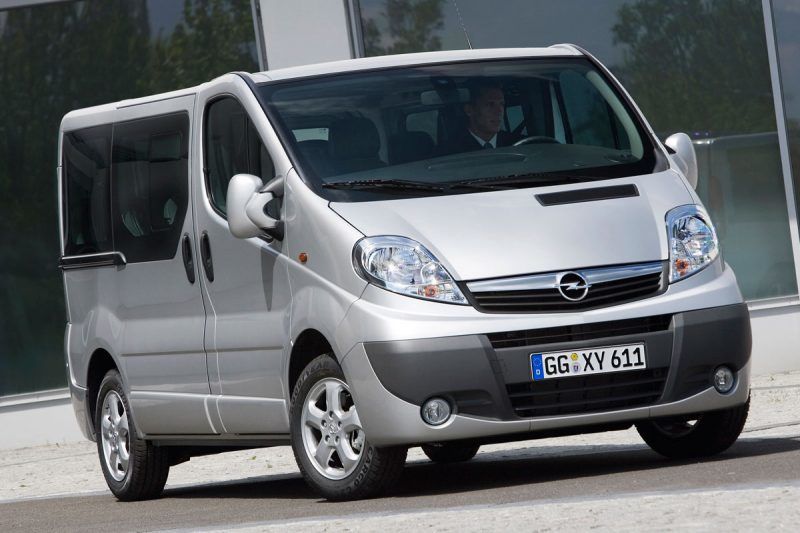 Opel_Vivaro_2013