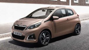 Peugeot-108-2020-seatbelt-stitching