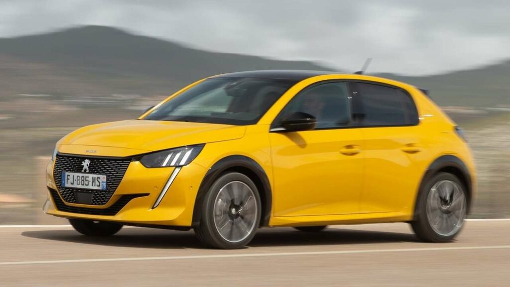 Peugeot-208-2020-cruise-control