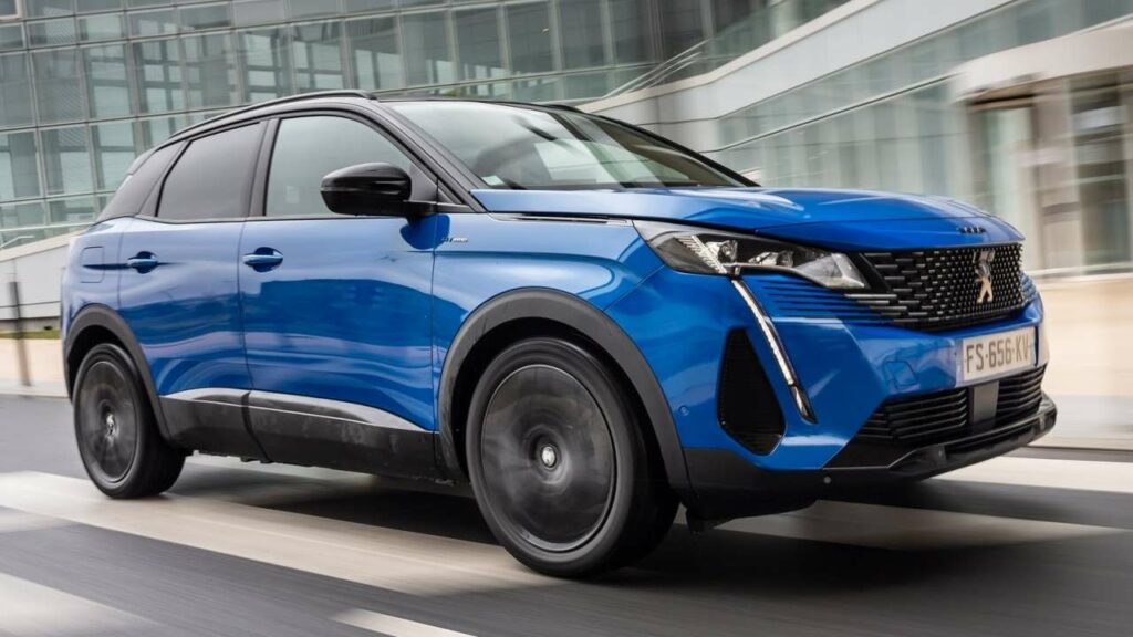 Peugeot-3008-2022-battery-fire