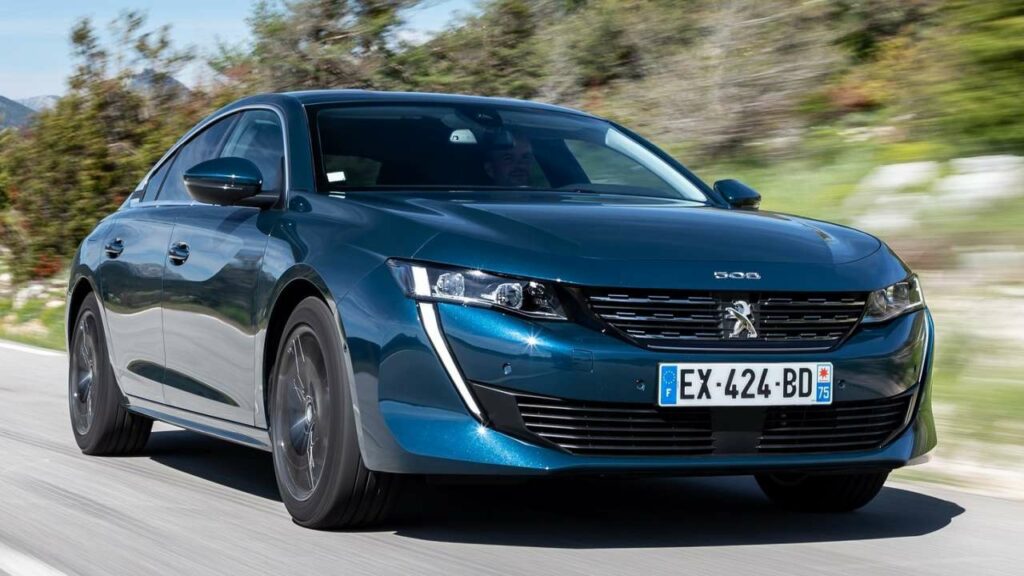Peugeot-508-2019-battery-fire