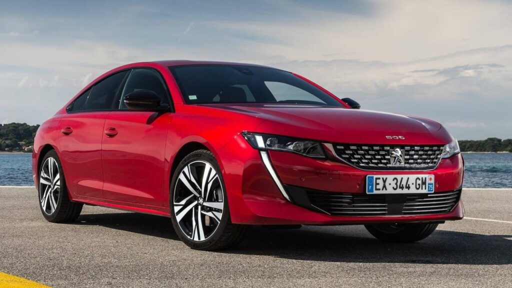 Peugeot-508-2022-battery-fire