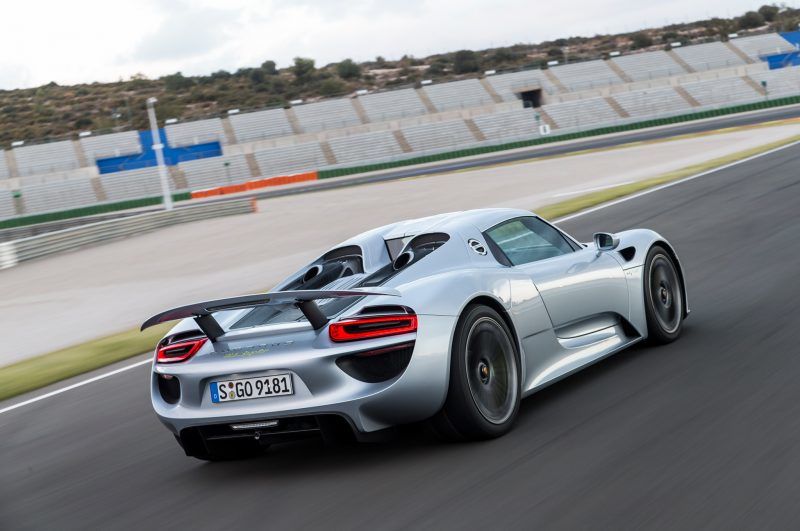Porsche-918-Spyder-2015-recall