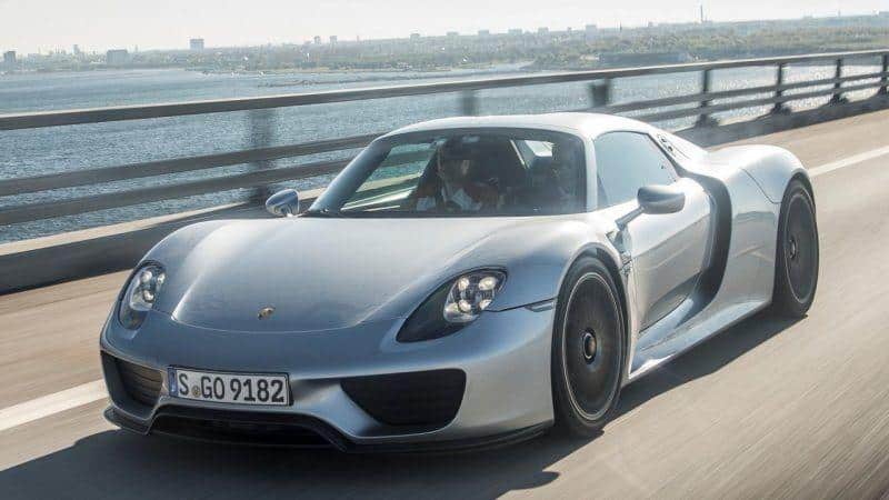 Porsche-918_Spyder-2015-recall-suspension-corrosion