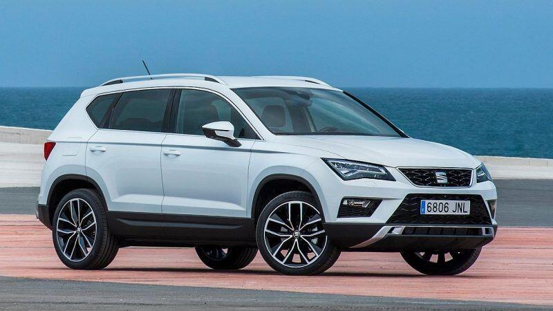 Seat-Ateca-2018-recall-headrest