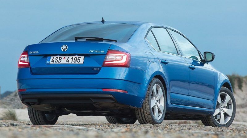 Skoda-Octavia-2019-svolavaci-akce-bocni-okno