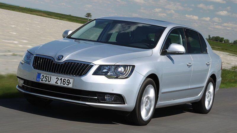 Skoda-Superb-2014-recall-turn-signal