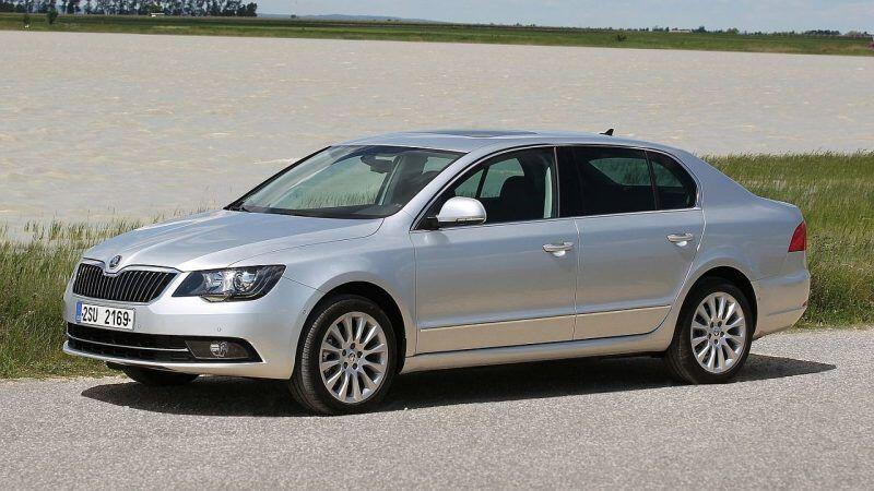 Skoda-Superb-2015-recall-airbag-scaled-1