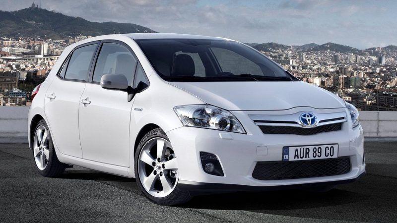 Toyota-Auris-HV-2011-recall