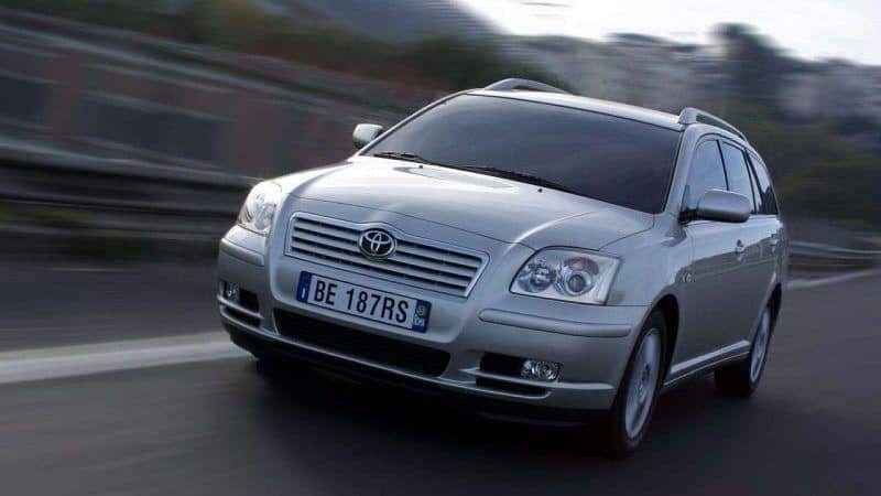 Toyota-Avensis-2003-recall-airbag-1