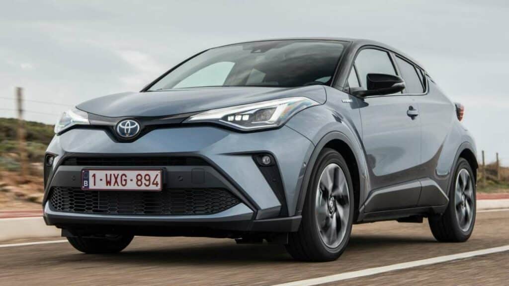 Toyota-C-HR-2020-brake-assistance