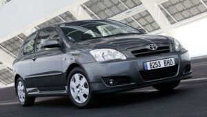 Toyota-Corolla-2004-recall-airbag-1