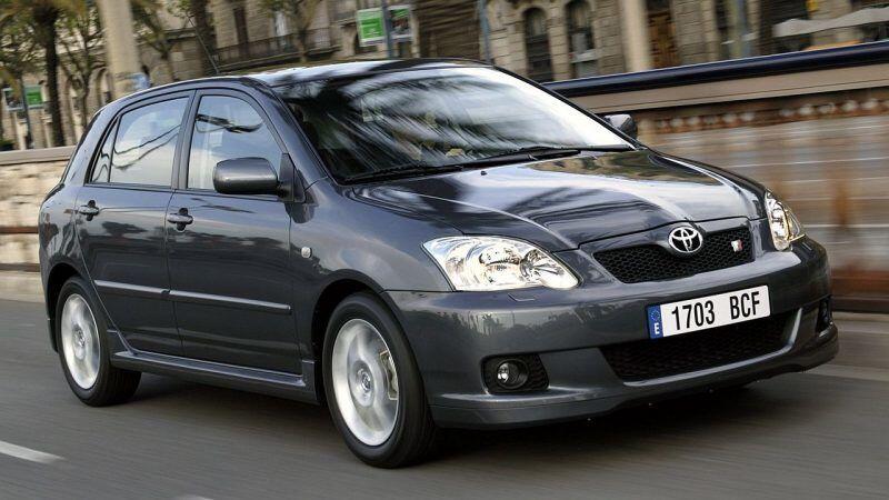 Toyota-Corolla-2004-recall-airbag