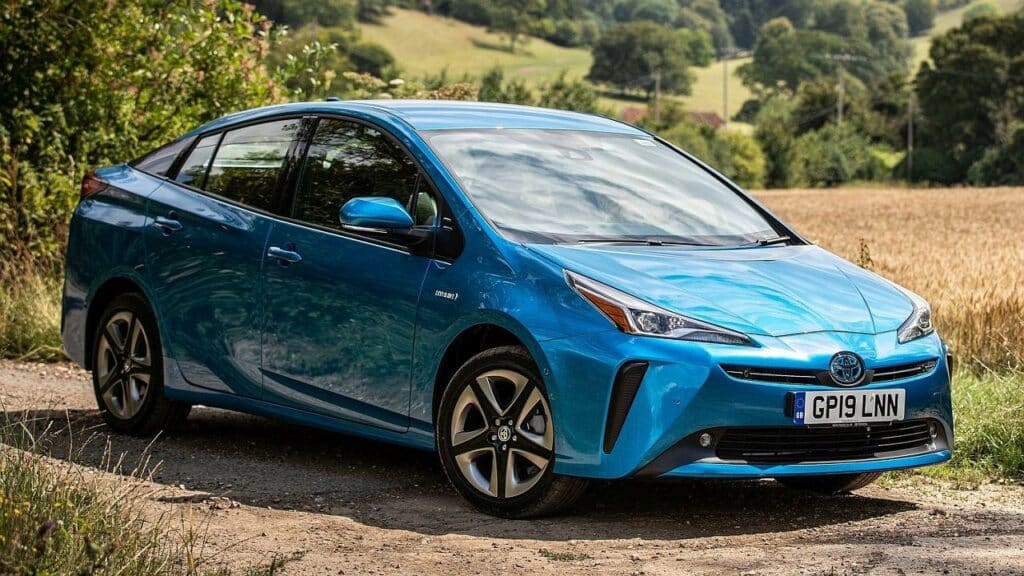 Toyota-Prius-2019-instrument-panel