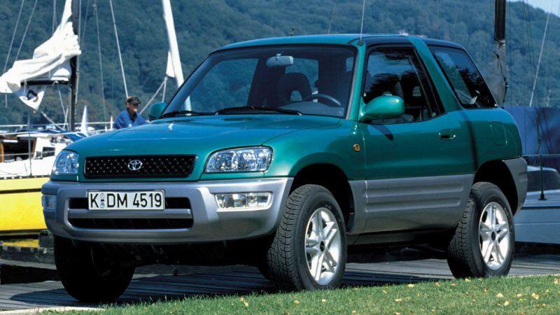 Toyota-RAV4-1997-airbag-recall-scaled-1