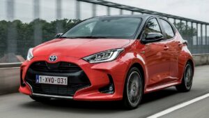 Toyota-Yaris-2021-hand-brake