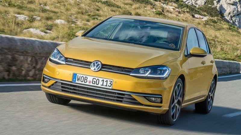 Volkswagen-Golf-2018-recall-headrest