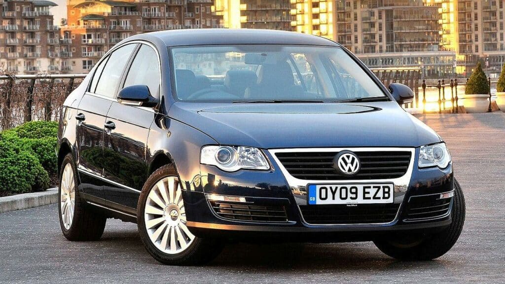 Volkswagen-Passat-2006-airbag