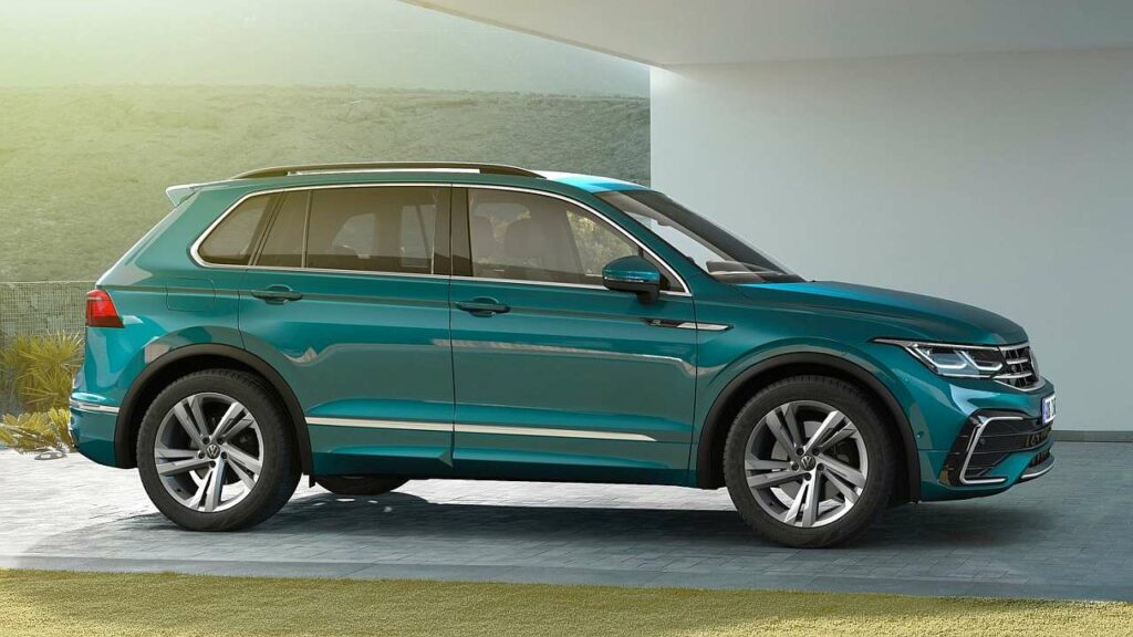 Volkswagen-Tiguan-2021-rear-seat