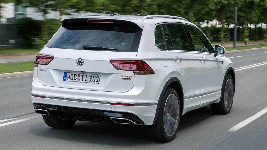 Volkswagen-Tiguan-rear-roof-spoiler