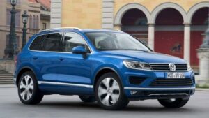 Volkswagen-Touareg-2018-recall-seatbelt