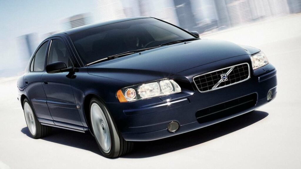 Volvo-S60-2005-driver-airbag