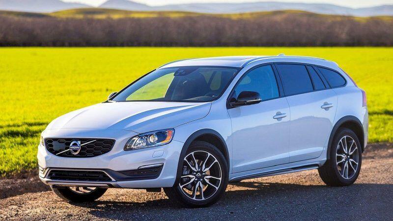 Volvo-V60-Cross-Country-2014-recall-fuel-hose-leak-fire