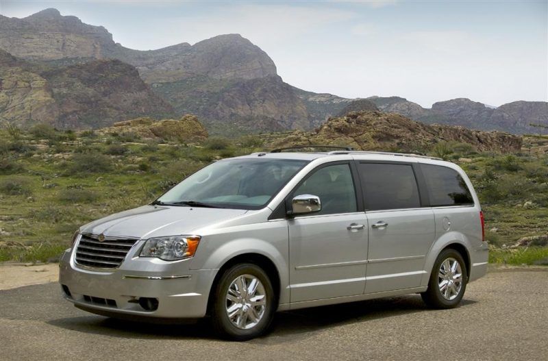 chrysler-Town-N-Country_2009