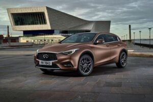 infiniti_q30-2016