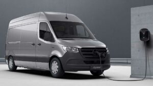 mercedes-benz-esprinter-battery-fire