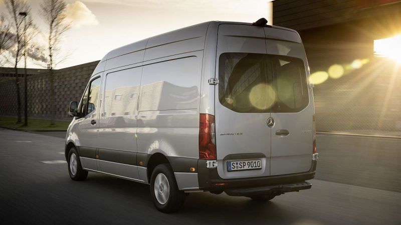 mercedes-sprinter-2019-recall-rear-lights-scaled-1