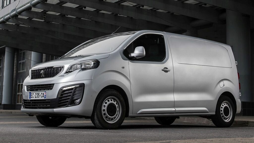 peugeot-expert-2021-headrest