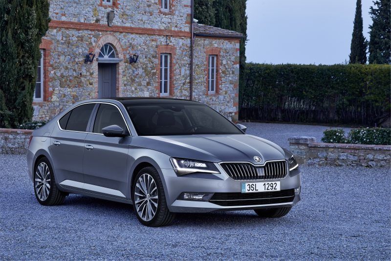 skoda_superb_2015