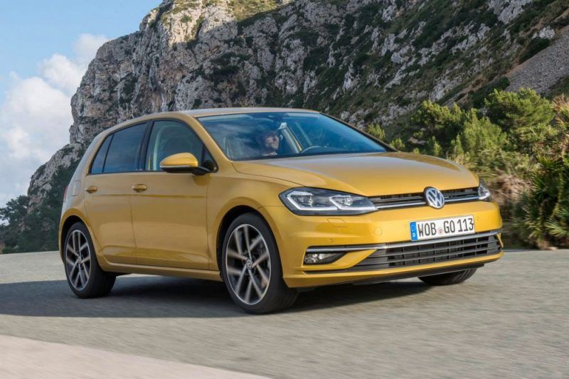 volkswagen-golf-2017-svolavaci-akce